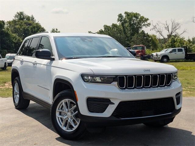 2025 Jeep Grand Cherokee GRAND CHEROKEE LAREDO X 4X2