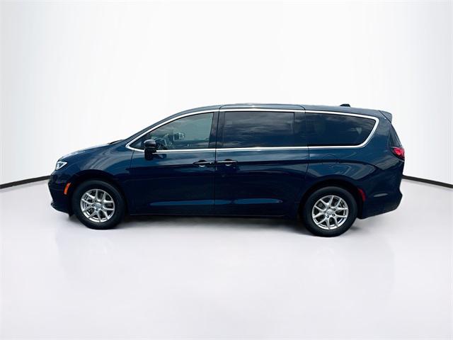 2025 Chrysler Pacifica PACIFICA SELECT