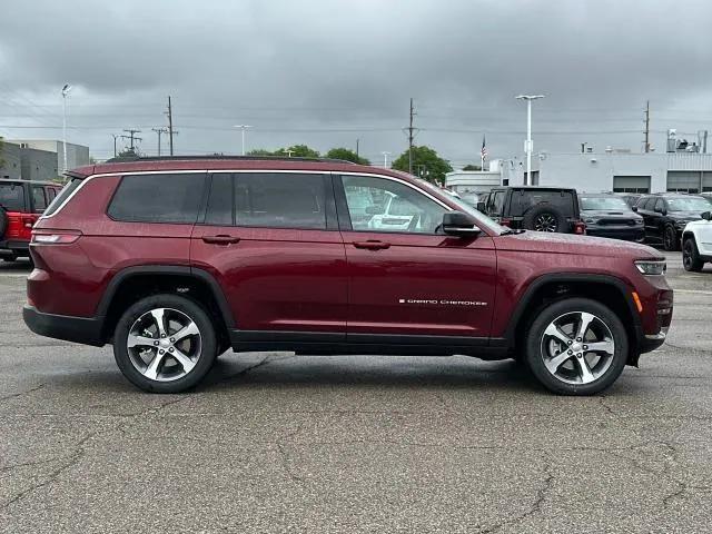 2025 Jeep Grand Cherokee GRAND CHEROKEE L LIMITED 4X4