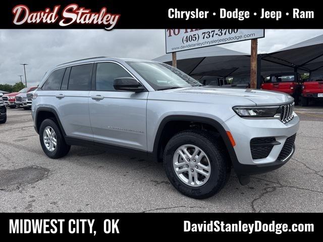 2025 Jeep Grand Cherokee GRAND CHEROKEE LAREDO 4X2