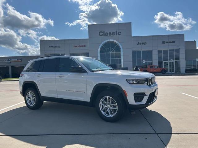 2025 Jeep Grand Cherokee GRAND CHEROKEE LAREDO X 4X2