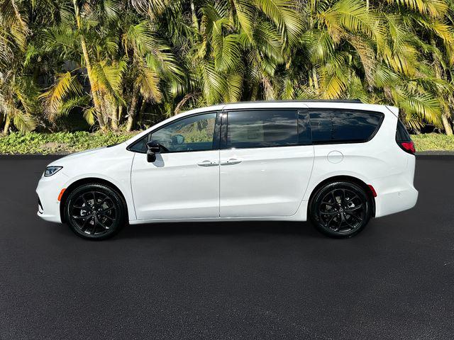 2025 Chrysler Pacifica PACIFICA LIMITED
