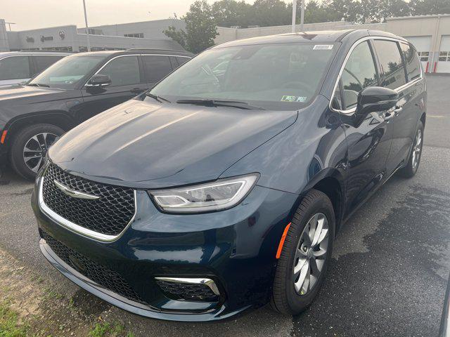 2025 Chrysler Pacifica PACIFICA SELECT AWD