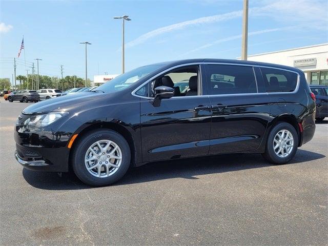 2025 Chrysler Voyager VOYAGER LX