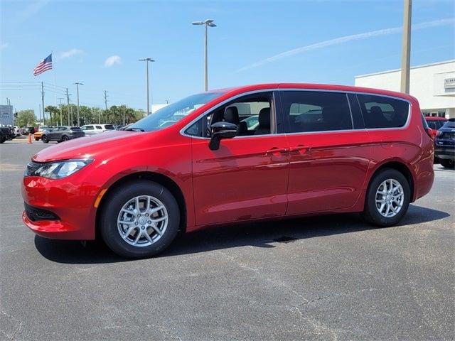 2025 Chrysler Voyager VOYAGER LX
