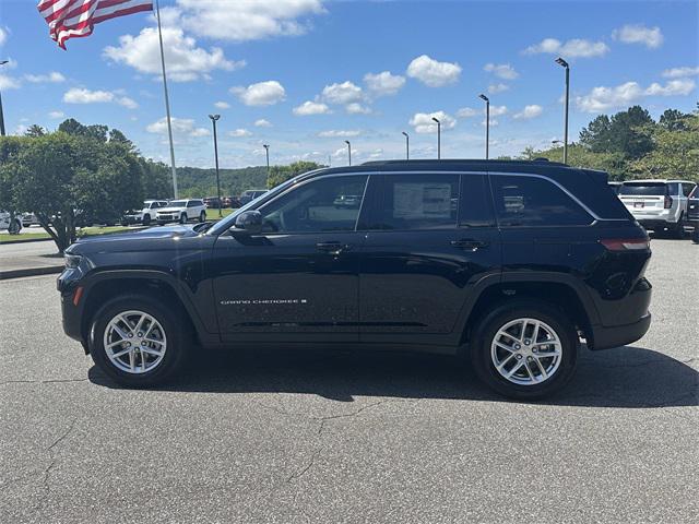 2025 Jeep Grand Cherokee GRAND CHEROKEE LAREDO X 4X4