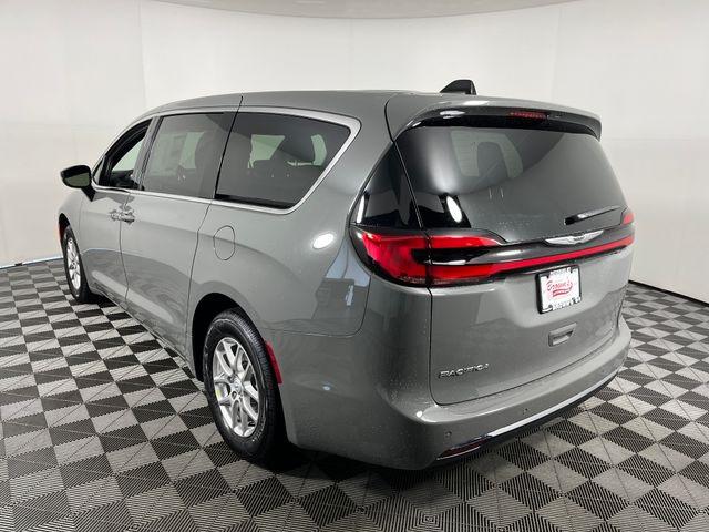2025 Chrysler Pacifica PACIFICA SELECT