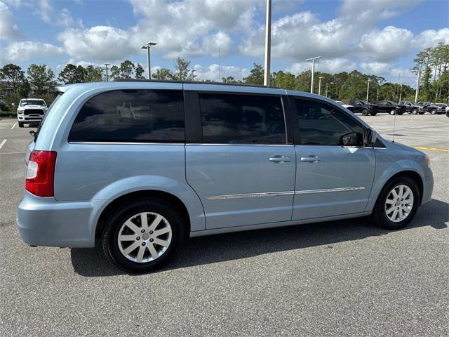 2013 Chrysler Town and Country Touring
