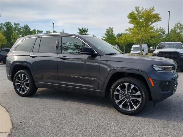 2023 Jeep Grand Cherokee Overland 4x2
