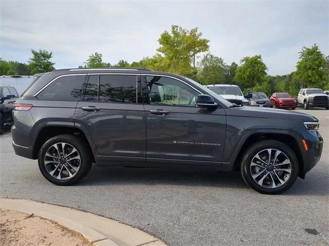 2023 Jeep Grand Cherokee Overland 4x2