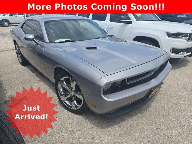 2014 Dodge Challenger SXT Plus