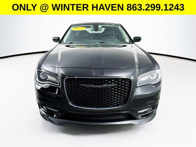 2022 Chrysler 300 Touring L