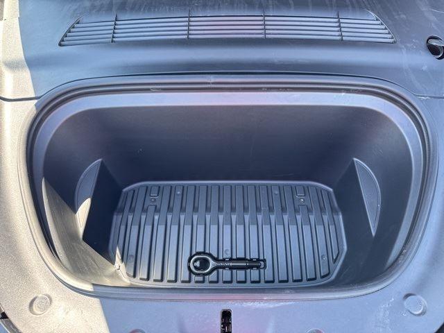 2023 Tesla Model Y Long Range Dual Motor All-Wheel Drive 2023 Tesla Model Y Long Range Dual Motor All-Wheel Drive