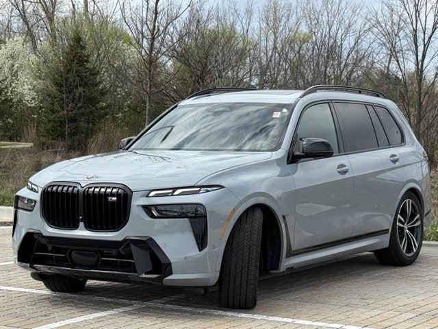 2023 BMW X7 M60i