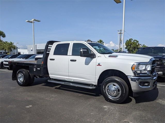 2023 RAM 3500 Tradesman Crew Cab 4x4 8 Box