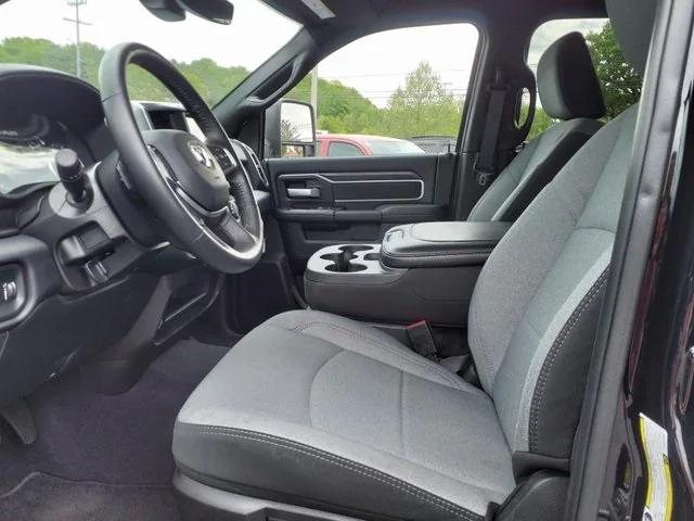 2024 RAM 2500 Big Horn Crew Cab 4x4 64 Box