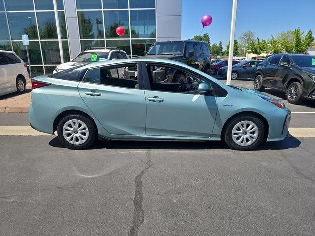 2022 Toyota Prius LE