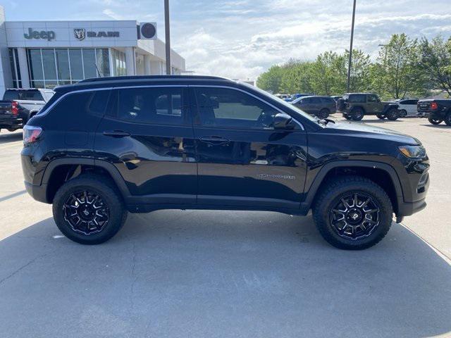 2022 Jeep Compass Latitude Lux 4x4