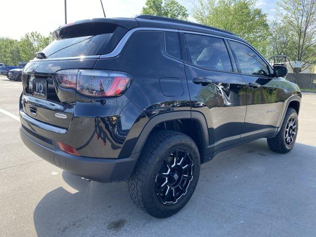 2022 Jeep Compass Latitude Lux 4x4
