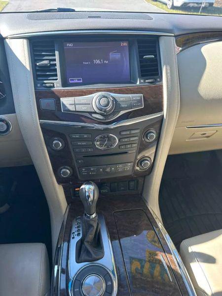 2017 INFINITI QX80 Base