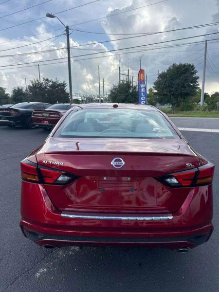 2022 Nissan Altima SL FWD