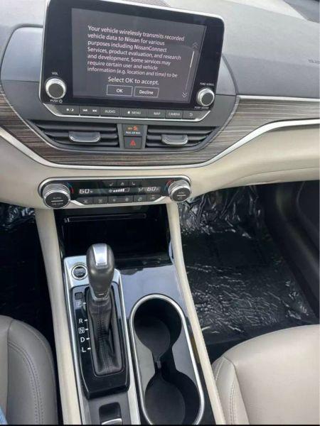 2022 Nissan Altima SL FWD