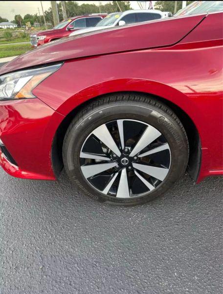 2022 Nissan Altima SL FWD