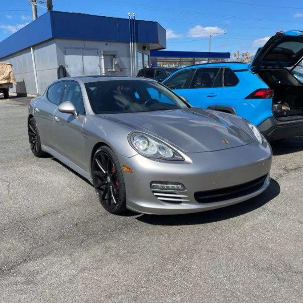 2012 Porsche Panamera 4