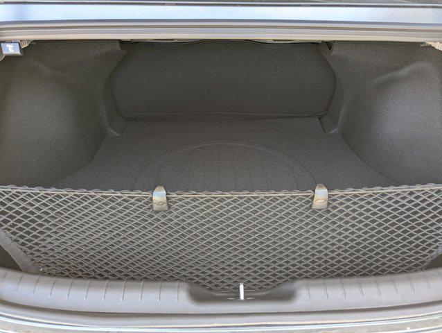 2025 Hyundai Elantra Blue - Photo 23