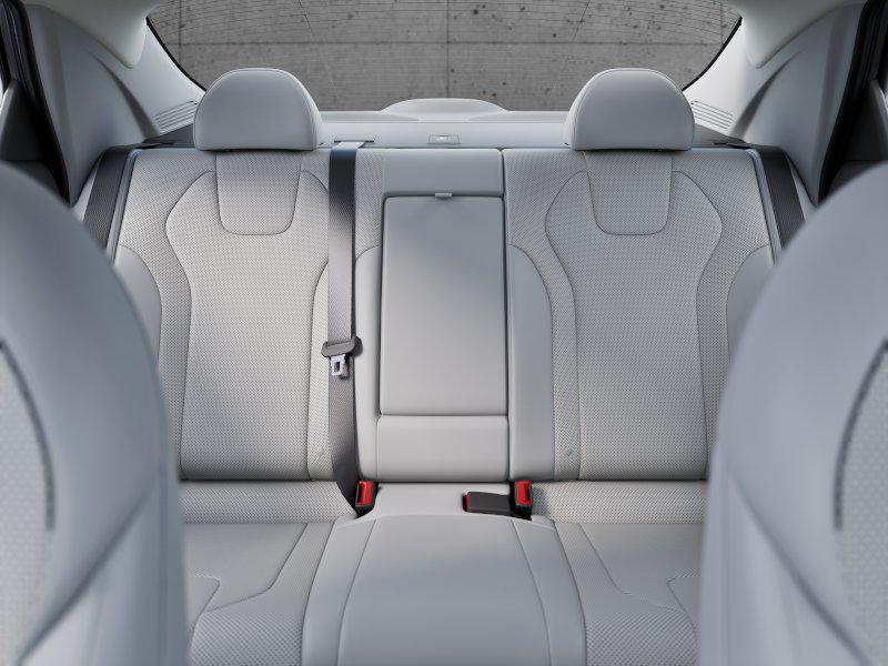 2025 Hyundai Elantra Limited - Photo 12