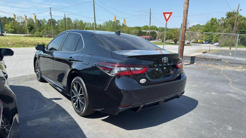 2021 Toyota Camry SE