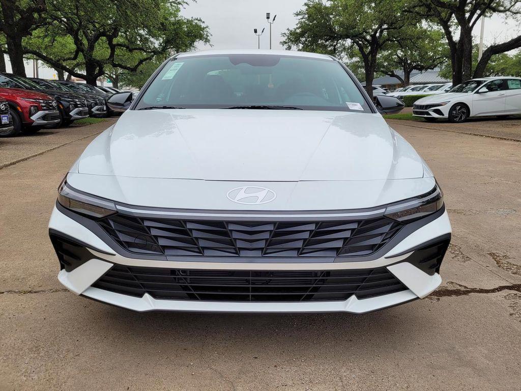 2025 Hyundai Elantra Blue - Photo 7