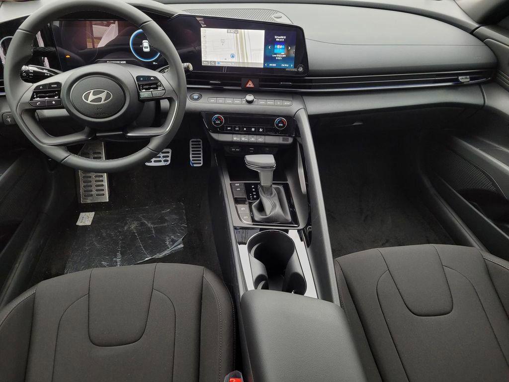 2025 Hyundai Elantra Blue - Photo 10