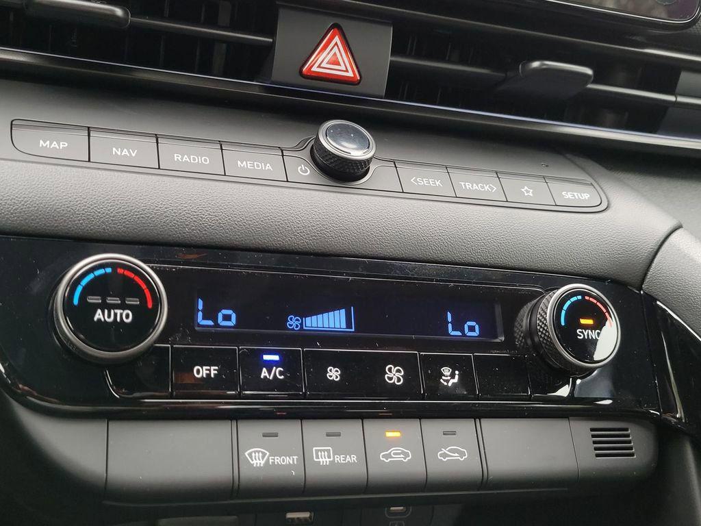 2025 Hyundai Elantra Blue - Photo 27