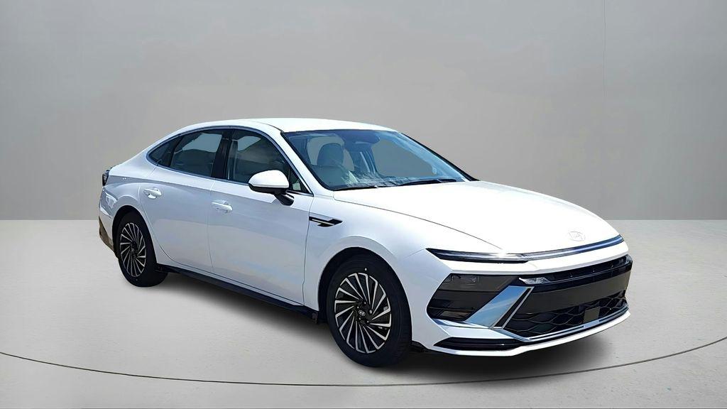 2025 Hyundai Sonata SEL's photo