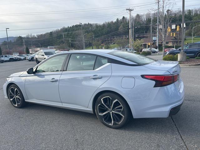 2023 Nissan Altima SR FWD