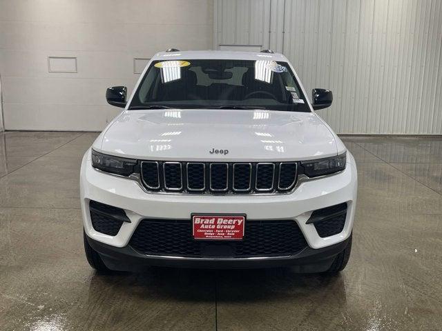 2024 Jeep Grand Cherokee Laredo 4x4