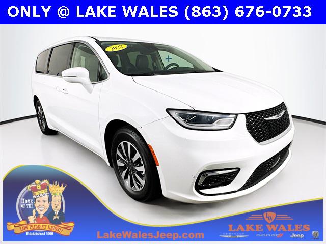 2022 Chrysler Pacifica Hybrid Touring L