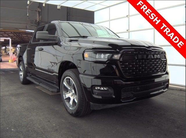 2025 RAM 1500 Tradesman Crew Cab 4x4 57 Box