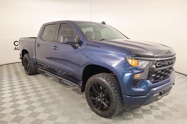 2023 Chevrolet Silverado 1500 4WD Crew Cab Short Bed Custom