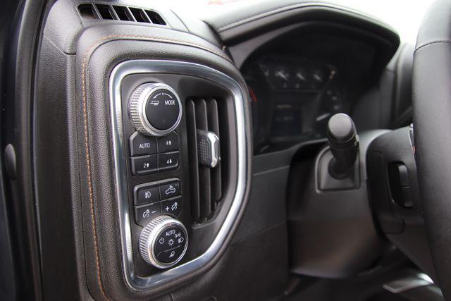 2022 GMC Sierra 1500 Limited 4WD Crew Cab Short Box AT4