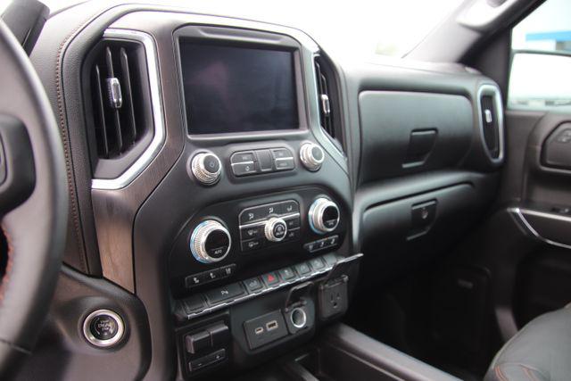 2022 GMC Sierra 1500 Limited 4WD Crew Cab Short Box AT4