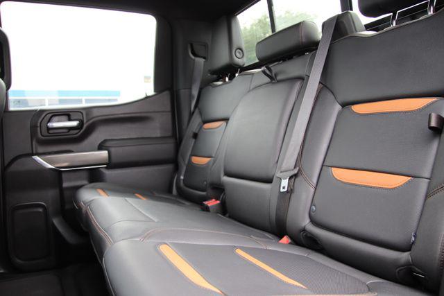2022 GMC Sierra 1500 Limited 4WD Crew Cab Short Box AT4