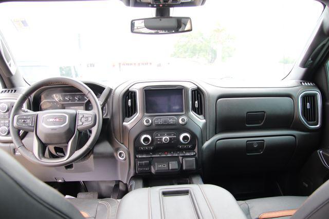 2022 GMC Sierra 1500 Limited 4WD Crew Cab Short Box AT4