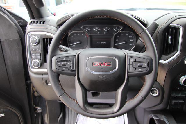 2022 GMC Sierra 1500 Limited 4WD Crew Cab Short Box AT4