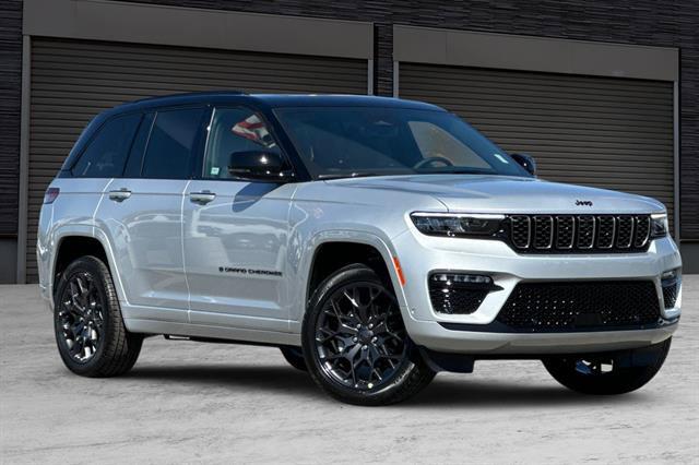 2025 Jeep Grand Cherokee GRAND CHEROKEE SUMMIT 4X4