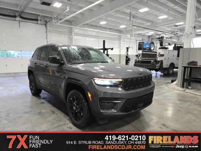 2025 Jeep Grand Cherokee GRAND CHEROKEE ALTITUDE 4X4