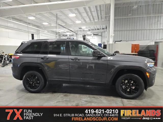 2025 Jeep Grand Cherokee GRAND CHEROKEE ALTITUDE 4X4