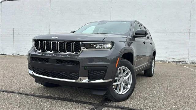 2025 Jeep Grand Cherokee GRAND CHEROKEE L LAREDO X 4X4