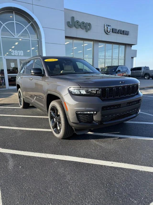2025 Jeep Grand Cherokee GRAND CHEROKEE L LIMITED 4X4